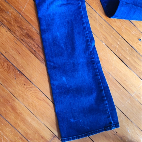 7 for All Mankind Kimmie low rise bootcut Jean in medium indigo wash - Picture 6 of 6